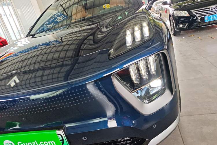 Used Hyptec HL 2025 700 Ultra Six-Seater All-Wheel-Drive LiDAR Version Left Front Headlight