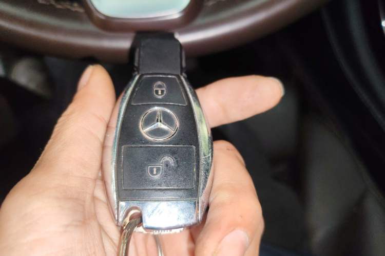 Used Mercedes-Benz GLC 2018 Facelift GLC 200 4MATIC Vehicle Key