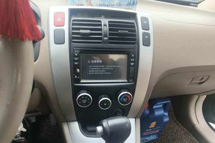 Used Hyundai Tucson 2009 2.0L Automatic Two-Wheel Drive with Sunroof
