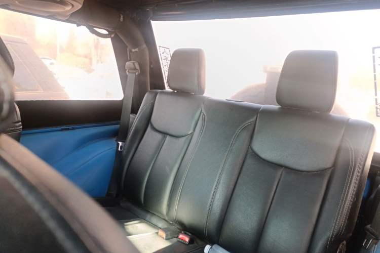 Used Jeep Wrangler 2015 3.6L Rubicon Two-Door Comfort Edition