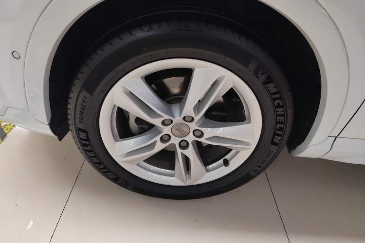 Used Audi Q3 2016 35 TFSI quattro all-wheel-drive style model
