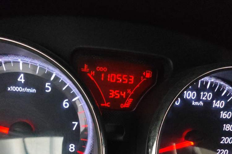 Used Nissan Sunny 2011 1.5XL Manual Deluxe Edition Odometer Close Up