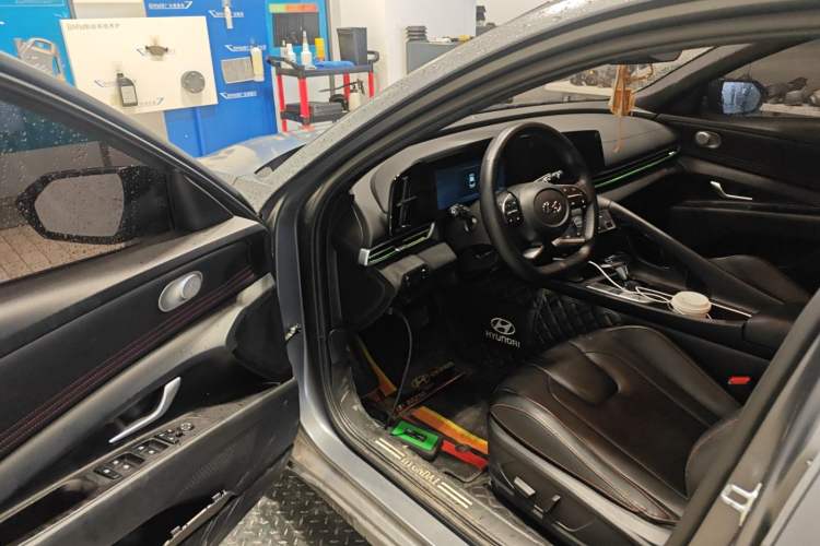 Used Hyundai Elantra 2022 1.5L CVT 20th Anniversary Edition Driver Seat