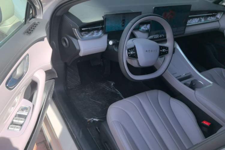 Used Roewe M7 DMH 2025 Model 160km Premium Version

