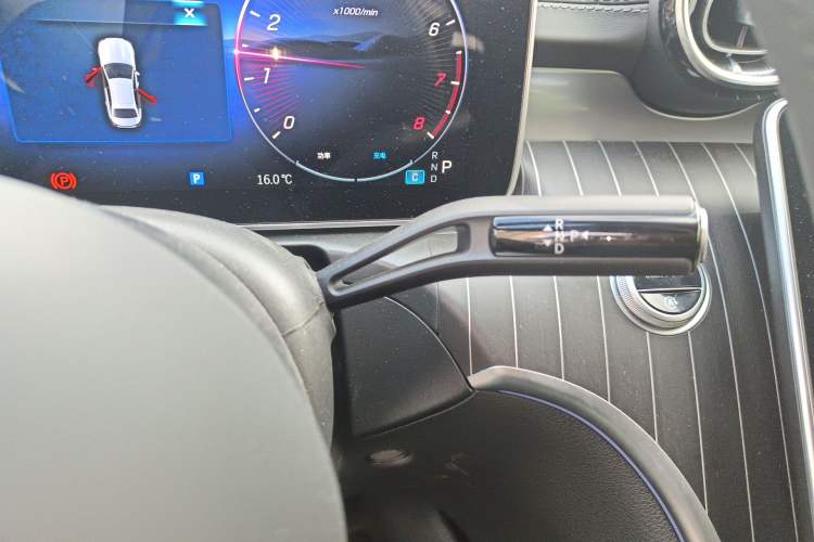 Used Mercedes-Benz C-Class 2025 Facelift C 260 L Sport Edition Gear Lever