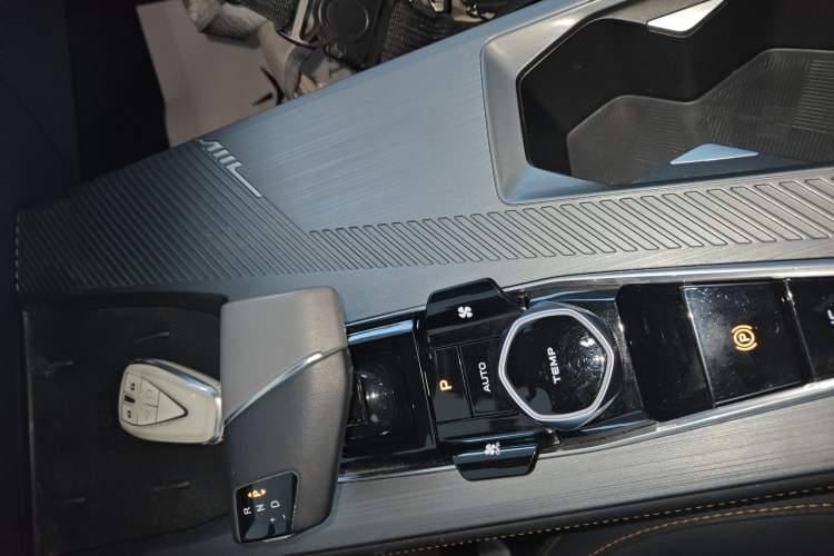 Used Oshan Z6 New Energy 2023 ZhiDian iDD 150KM Flagship PLUS