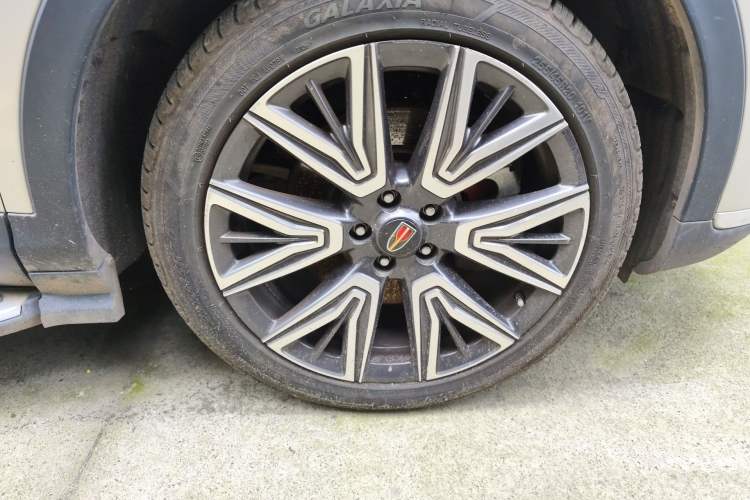 Used Hongqi HS5 2022 Facelifted Version 2.0T Smart Connect Flagship All-Wheel-Drive Edition