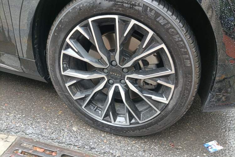 Used Zeekr 7X 2025 75 kWh Rear-Wheel Drive Intelligent Driving Version
