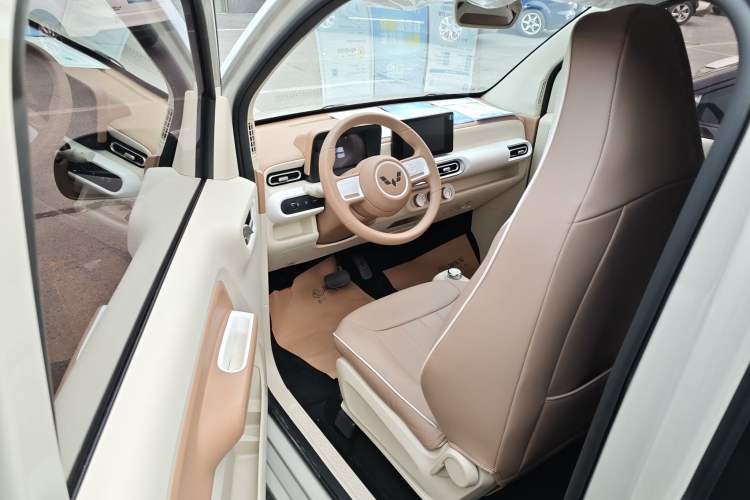 Used Wuling Hongguang MINIEV 2024 3rd Generation 215km Advanced Version