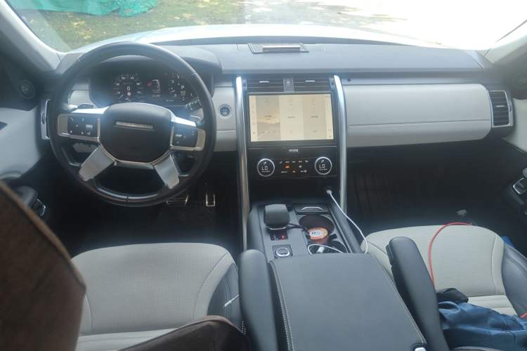 Used Land Rover Discovery 2021 360 PS R-Dynamic S