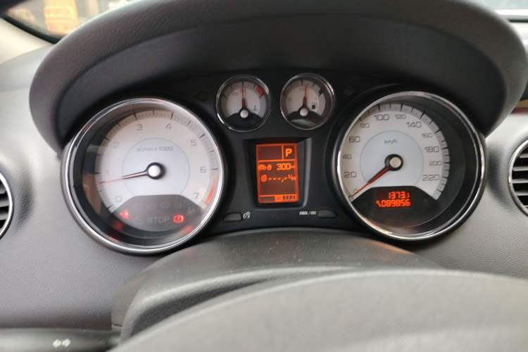 Used Peugeot 408 2011 2.0L Automatic Comfort Edition
