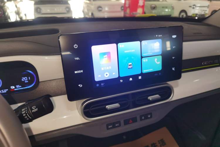 Used Geely Galaxy Panda 2025 210km Panda Rider Audio And AC Panel