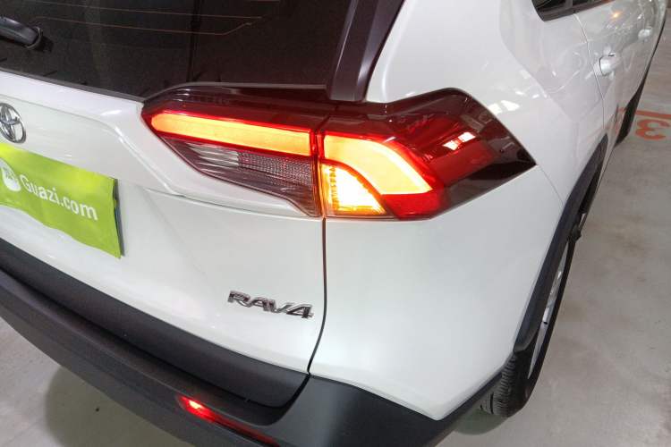 Used Toyota RAV4 2024 2.0L CVT Two-Wheel Drive Urban Edition
