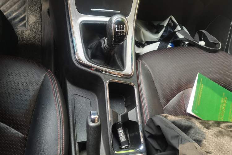 Used Baojun 560 2016 1.8L Manual Luxury Edition Gear Lever