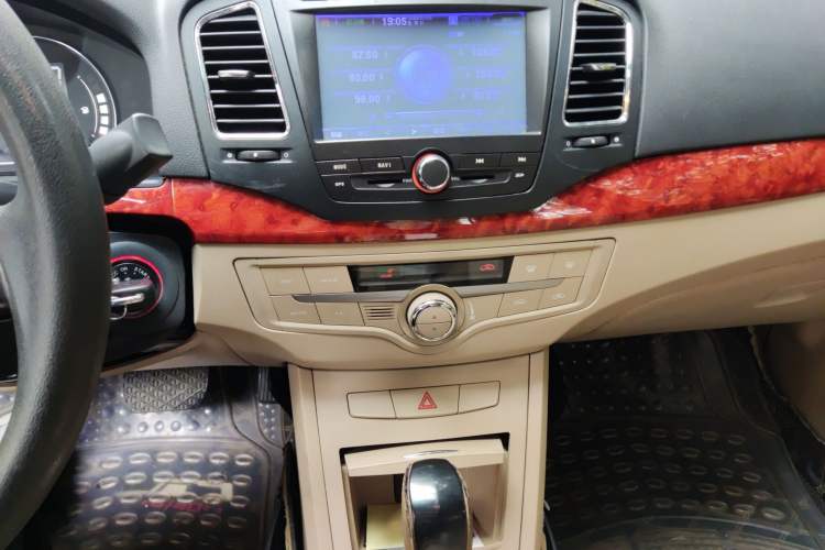 Used Roewe 350 2011 350C 1.5L Automatic Xunyi Edition