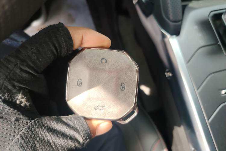 Used JETOUR Traveler C-DM 2024 C-DM 129KM Linye Edition Vehicle Key