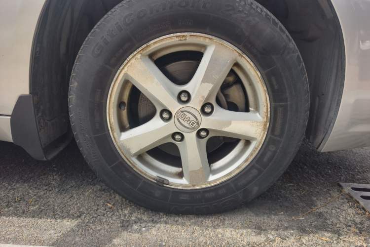 Used BYD F6 2011 Golden Edition 2.0L CVT Deluxe Model
