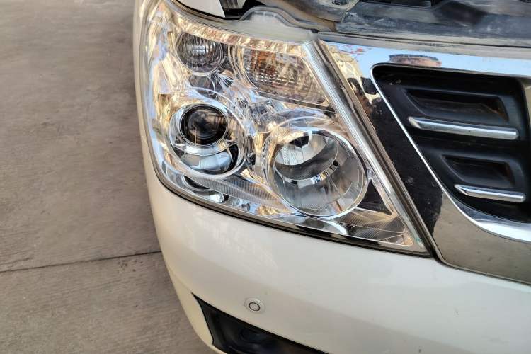 Used Nissan Patrol 2018 4.0L LinkedIn Edition Right Front Headlight