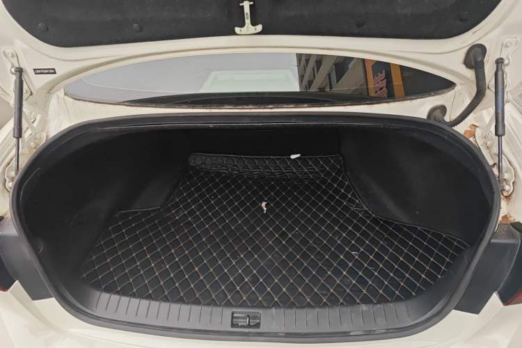 Used Infiniti Q50L 2018 2.0T Enjoyment Version China VI Standard
