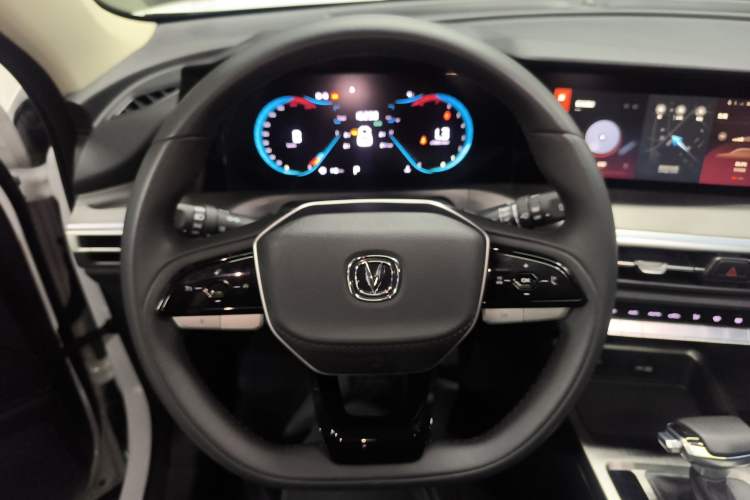 Used Changan CS35PLUS 2023 Enjoy Edition 1.4T DCT Luxury Model