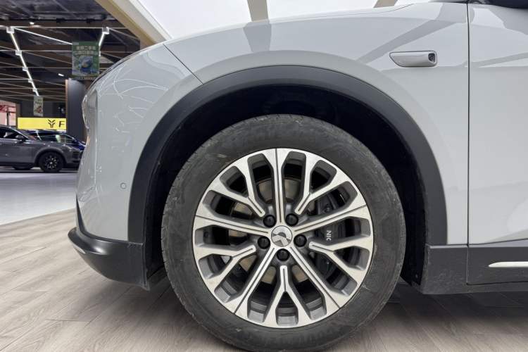 Used Nio ES6 2024 75 kWh Left Front Wheel Hub