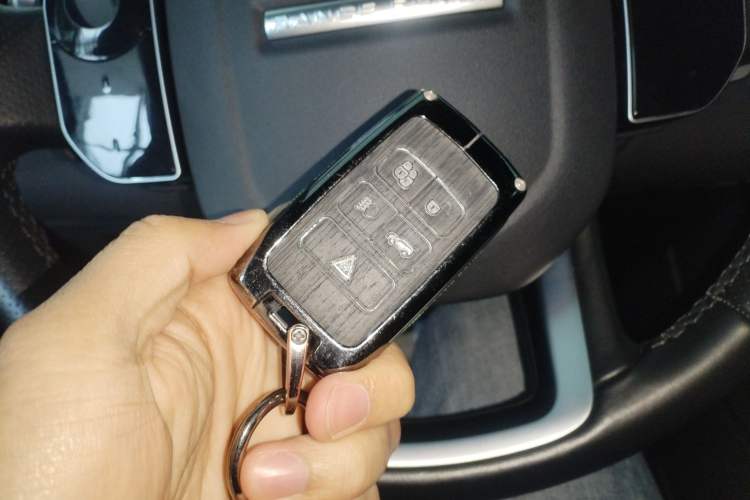 Used Land Rover Range Evoque 2020 249 PS R-DYNAMIC SE Sport Technology Edition
