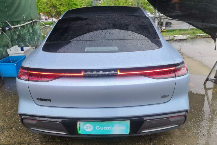 Used Geely Galaxy E8 2025 620 km All-Wheel Drive Starship LiDAR-Enabled Intelligent Driving Version Rear