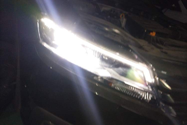 Used Volkswagen Lavida 2022 1.5L Automatic Comfort Edition Right Front Headlight