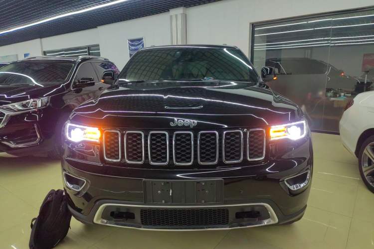 Used Jeep Grand Cherokee (Import) 2020 3.0L Elite Navigation Edition
