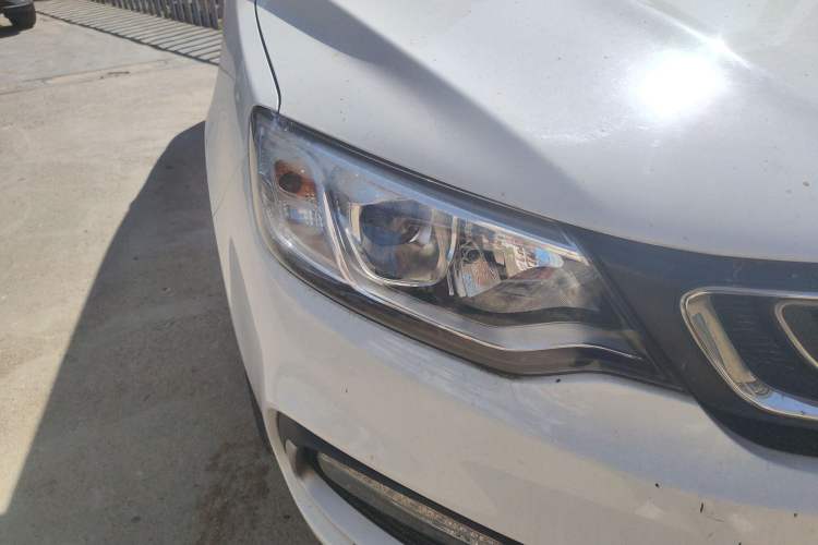 Used Geely Auto Vision 2019 Upgraded Model 1.5L Manual Luxury Version China VI Standard