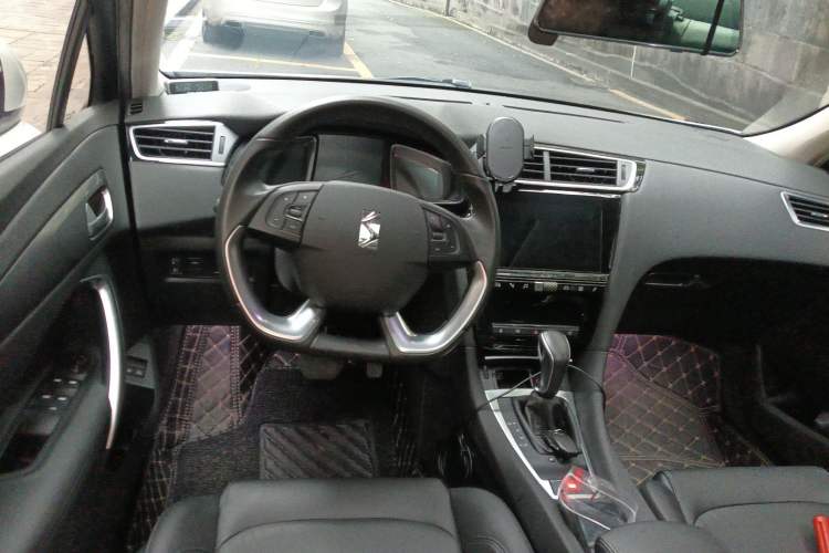 Used DS 5LS 2018 30THP Prestige Edition