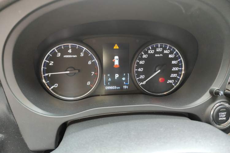 Used Mitsubishi Outlander 2019 2.0L Two-Wheel Drive Comfort Edition 5 Seats China VI Standard
