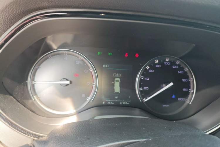 Used Dongfeng Palazzo 2022 2.0T Manual Two-Wheel Drive Luxury Version