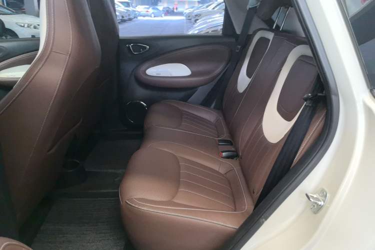 Used Wuling Bingo 2023 333 km Enjoyment Version Left Rear Seat