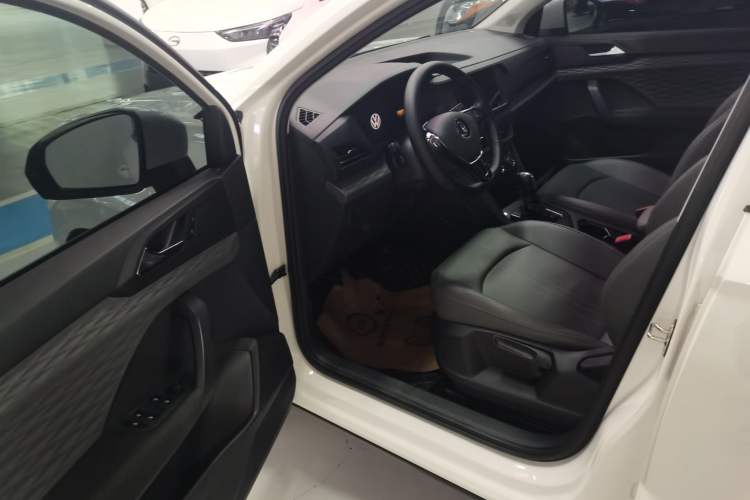 Used Volkswagen Tharu 2022 280TSI Two-Wheel Drive Trend Edition Driver Seat