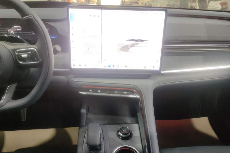 Used Zeekr 001 2026 Model 103° Rear-Drive Max Version Audio And AC Panel