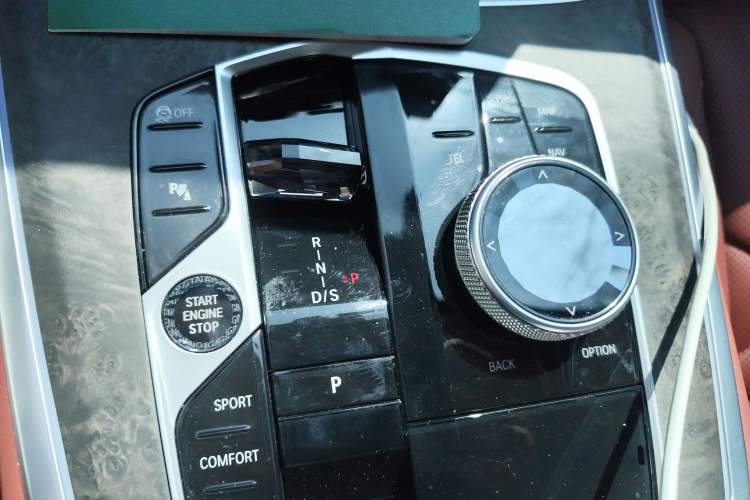 Used BMW X5 2023 xDrive 30Li Luxury M Sport Package
