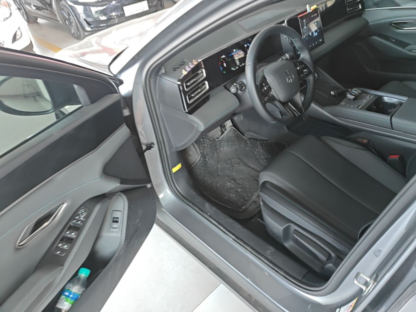 BYD Qin L 2024 DM-i 80KM Leading Model — снимка 18