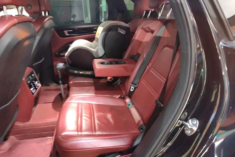 Used Porsche Cayenne 2019 Cayenne 3.0T Left Rear Seat