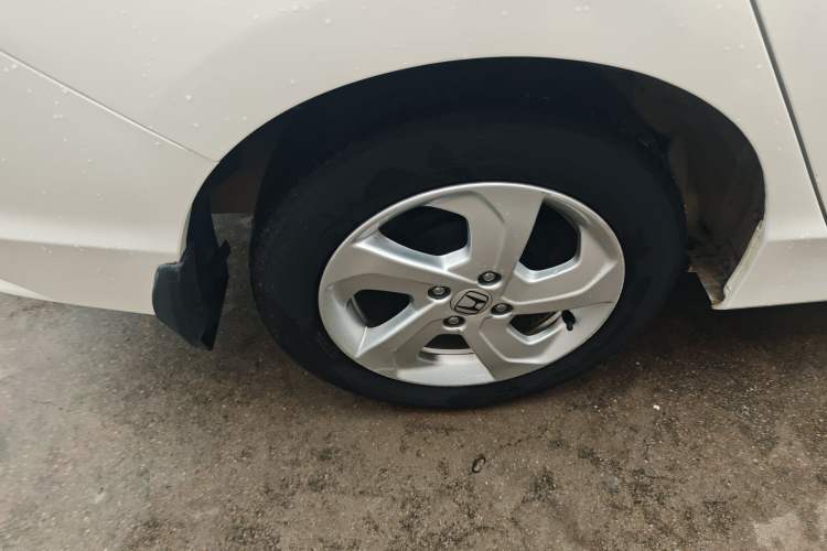 Used Honda City 2017 1.5L CVT Elite Edition Exterior 3