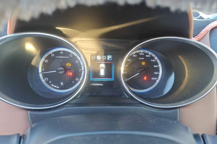 Used Dongfeng Aeolus AX4 2017 1.6L DCT Trendy Style Instrument Cluster