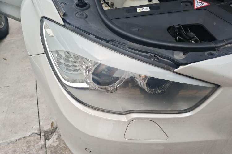 Used BMW 5 Series GT 2014 528i Leading Model