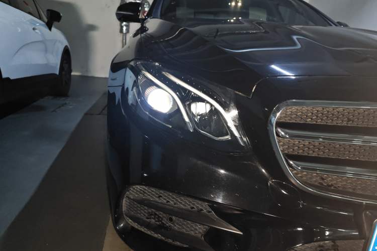 Used Mercedes-Benz E-Class 2017 E 300 Sport Edition Right Front Headlight