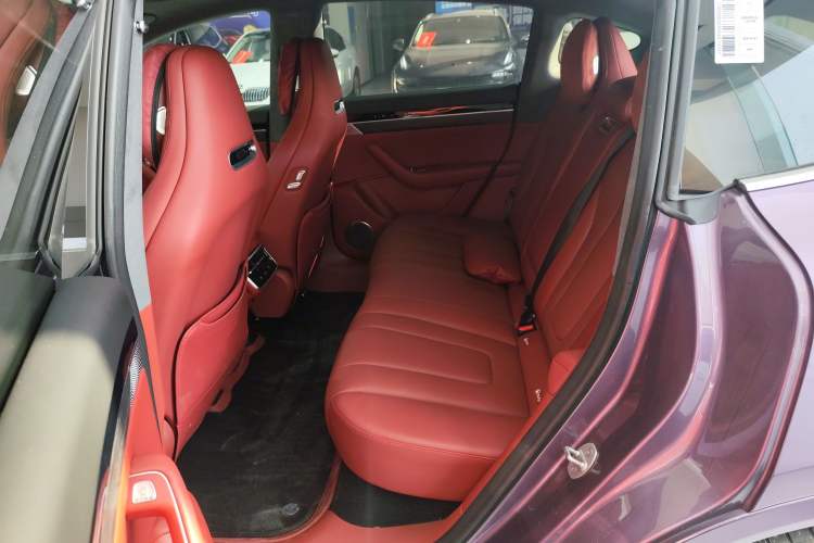 Used Hima Luxeed R7 2024 All-Electric 667 km Max
