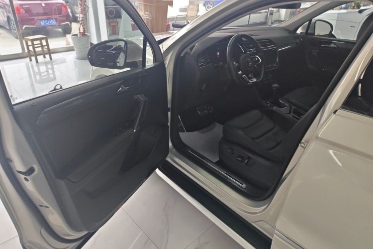 Used Volkswagen Tiguan L 2021 330TSI Automatic Two-Wheel Drive R-Line Enhanced Edition
