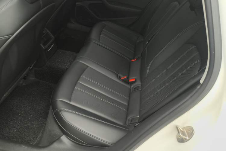 Used Audi A4L 2024 40 TFSI Fashion Dynamic Model