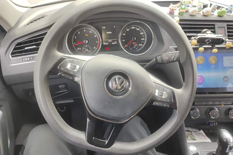 Used Volkswagen Tiguan L 2018 330TSI Automatic Two-Wheel Drive Luxury Edition Steering Wheel
