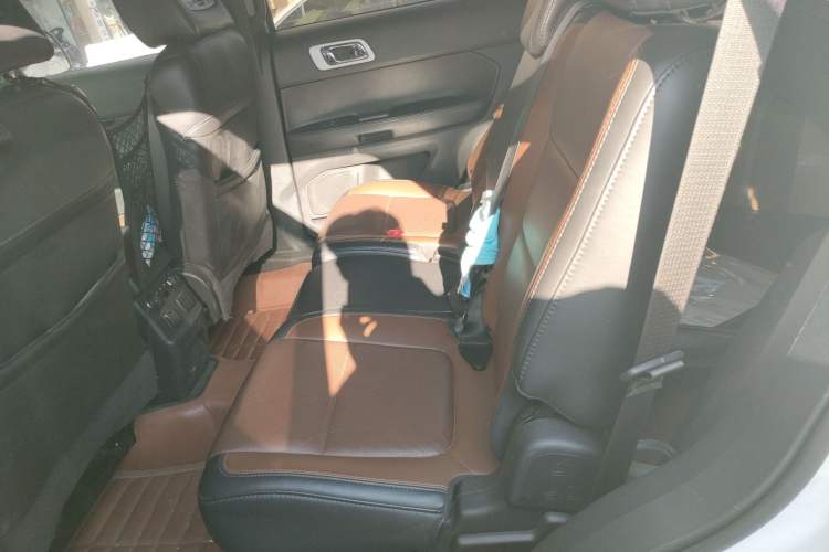 Used Ford Explorer 2013 3.5L Deluxe Model Left Rear Seat