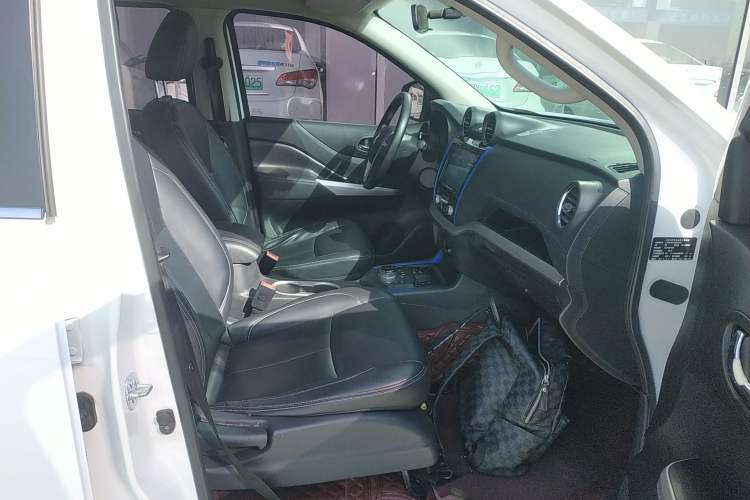 Used Dongfeng Ruichi 6 2020 EV model