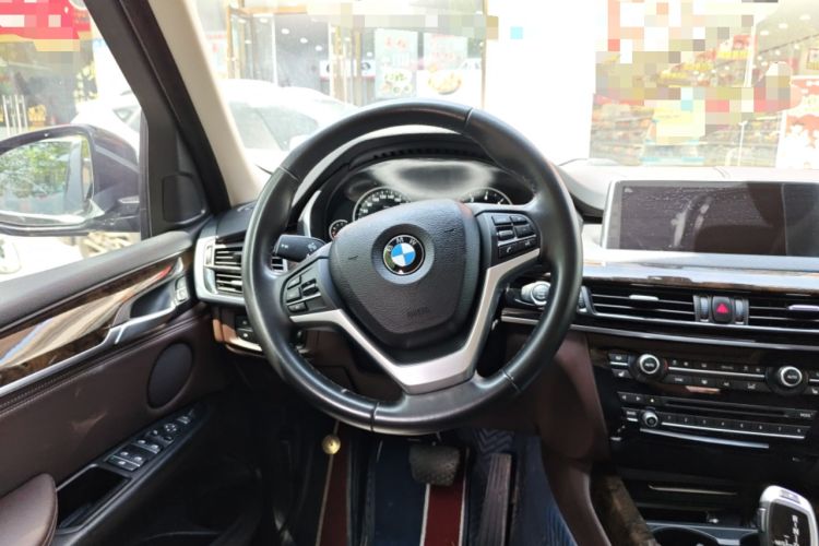 Used BMW X5 2018 xDrive35i Elegant Edition Steering Wheel